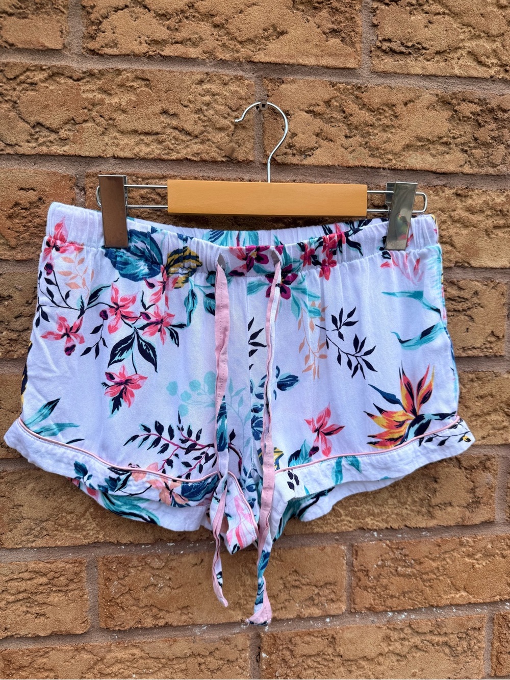 💫10/$25 • Joe Fresh Floral Print Drawstring Waist Lounge Shorts